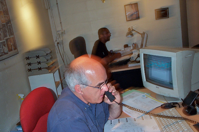 Philippe et au fond Simon - Bureau Locaflash - 2005
