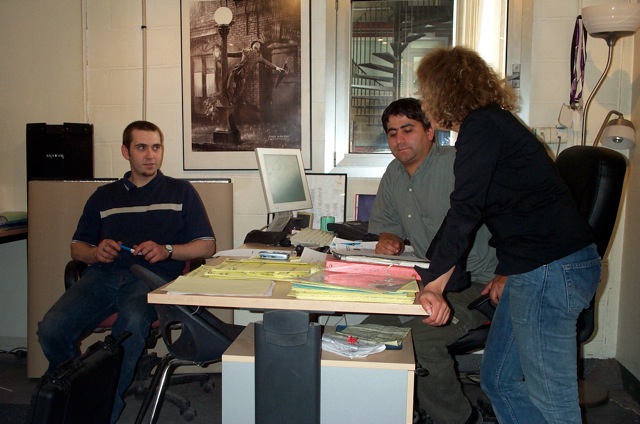 Périg Donval, Youssef El Mouddakhir, Houda Serghini. Bureau de location lumière -  Groupe TSF (2005)